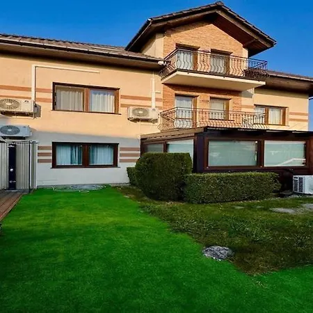 Holiday home Comfortable For 4 People, With Jacuzzi Pool