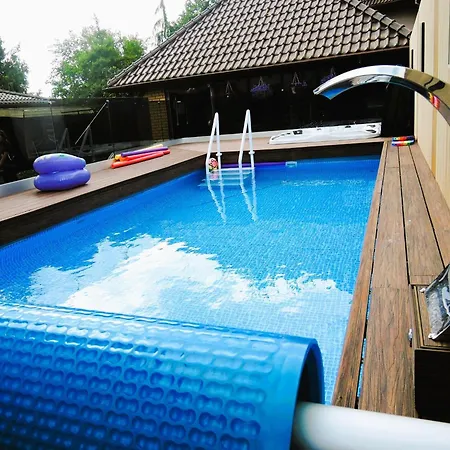 Comfortable For 4 People, With Jacuzzi Pool Miedzywodzie